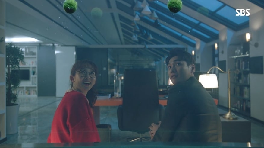 The leads in Secret Life watch their moss balls in a tank