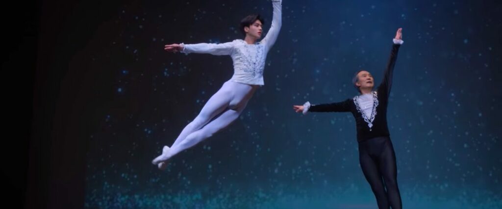 Deok-chul finally gets to perform Swan Lake on stage